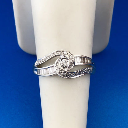 Gorgeous 14k White Gold Baguette Round Cut Diamond Intertwined Ring Size 7