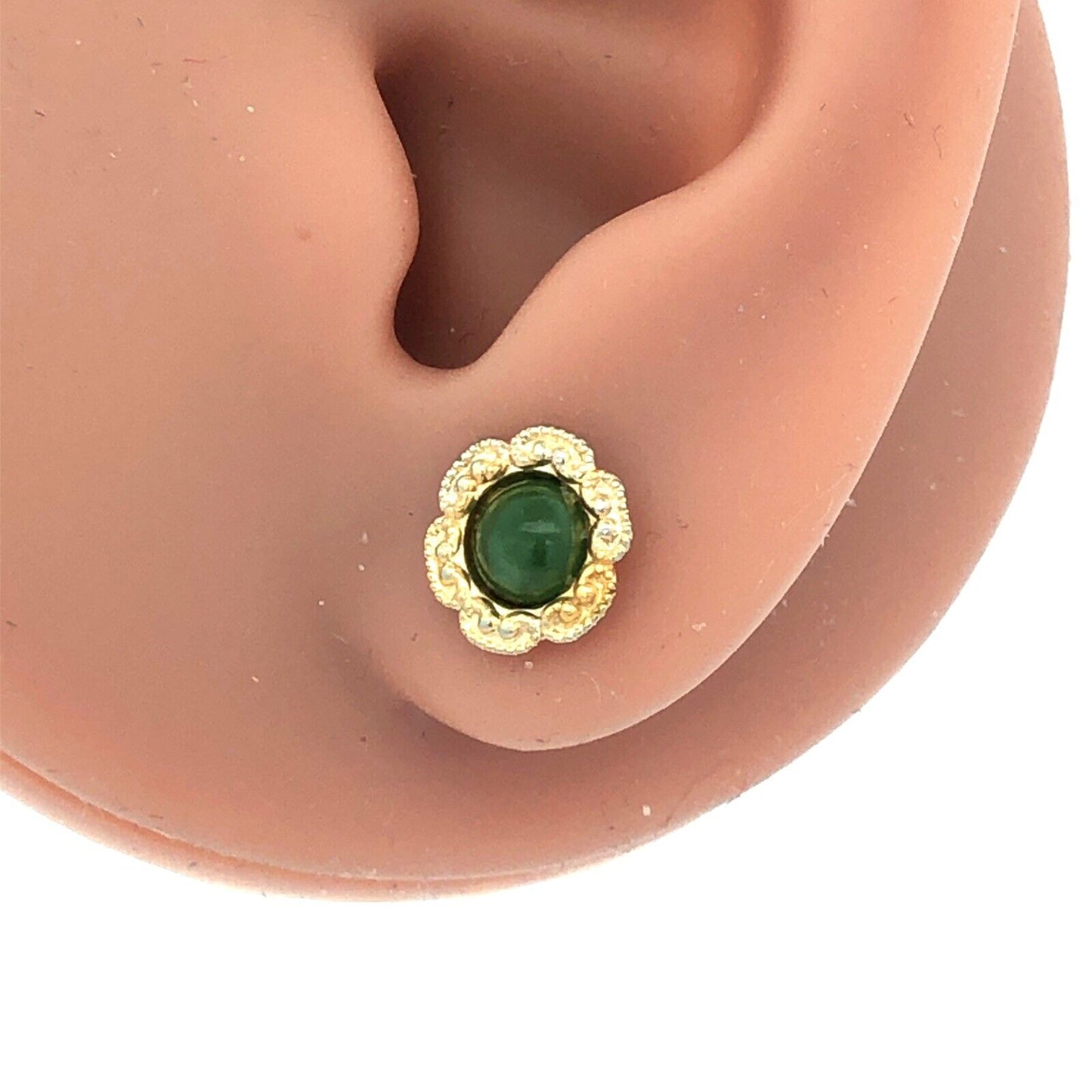 Vintage 14K Yellow Gold Round Cabochon Jade Flower Shaped Stud Earrings