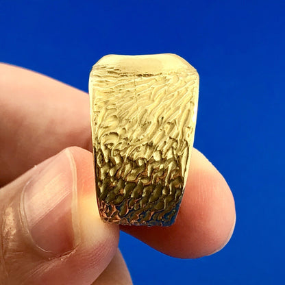 Designer Arabic 18K Yellow Gold Unisex 3D Bird's Eye Of The Storm Dramatic Ring