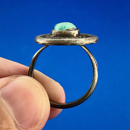 Vintage Native American Unsigned Sterling Silver 925 Turquoise Cabochon Ring