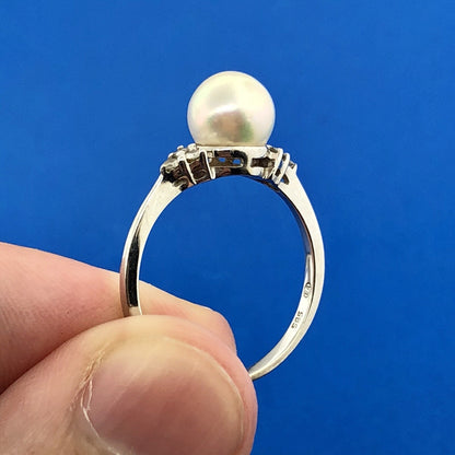Elegant 14K White Gold Pearl Diamond Bridal Sweetheart Anniversary Ring