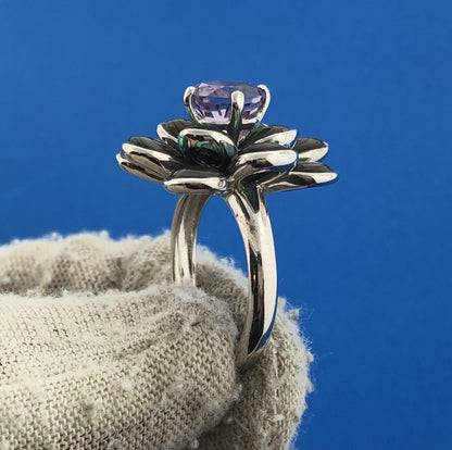Designer KN China Sterling Silver 925 Amethyst Abalone Flower Cocktail Ring