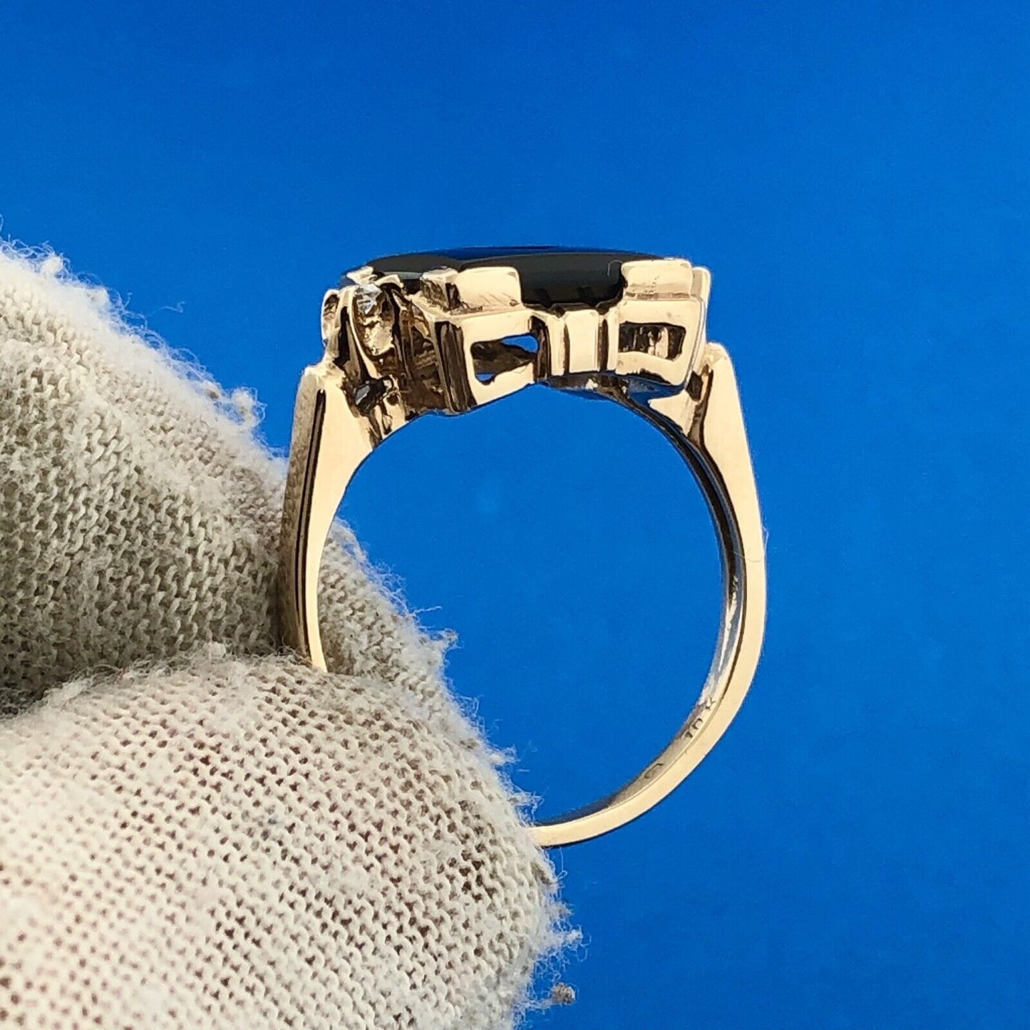 Gorgeous 10k Yellow Gold Round Cut Diamond Black Onyx Rectangle Ring Size 7.25