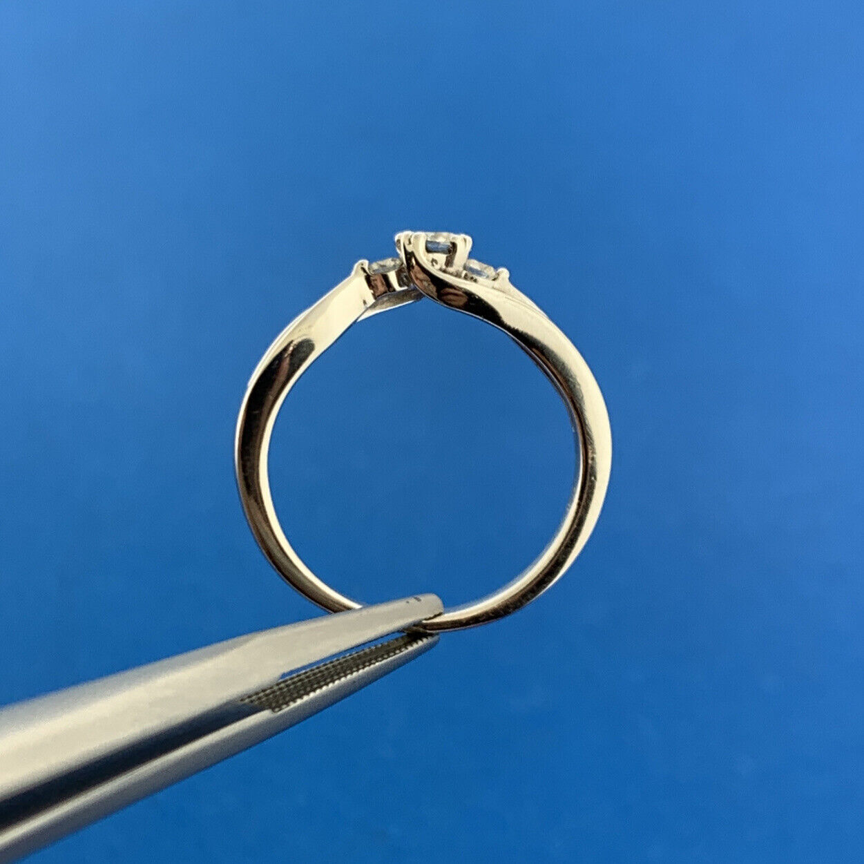 Designer IKS 10K White Gold Diamond Trio Modernist Twist Engagement Ring