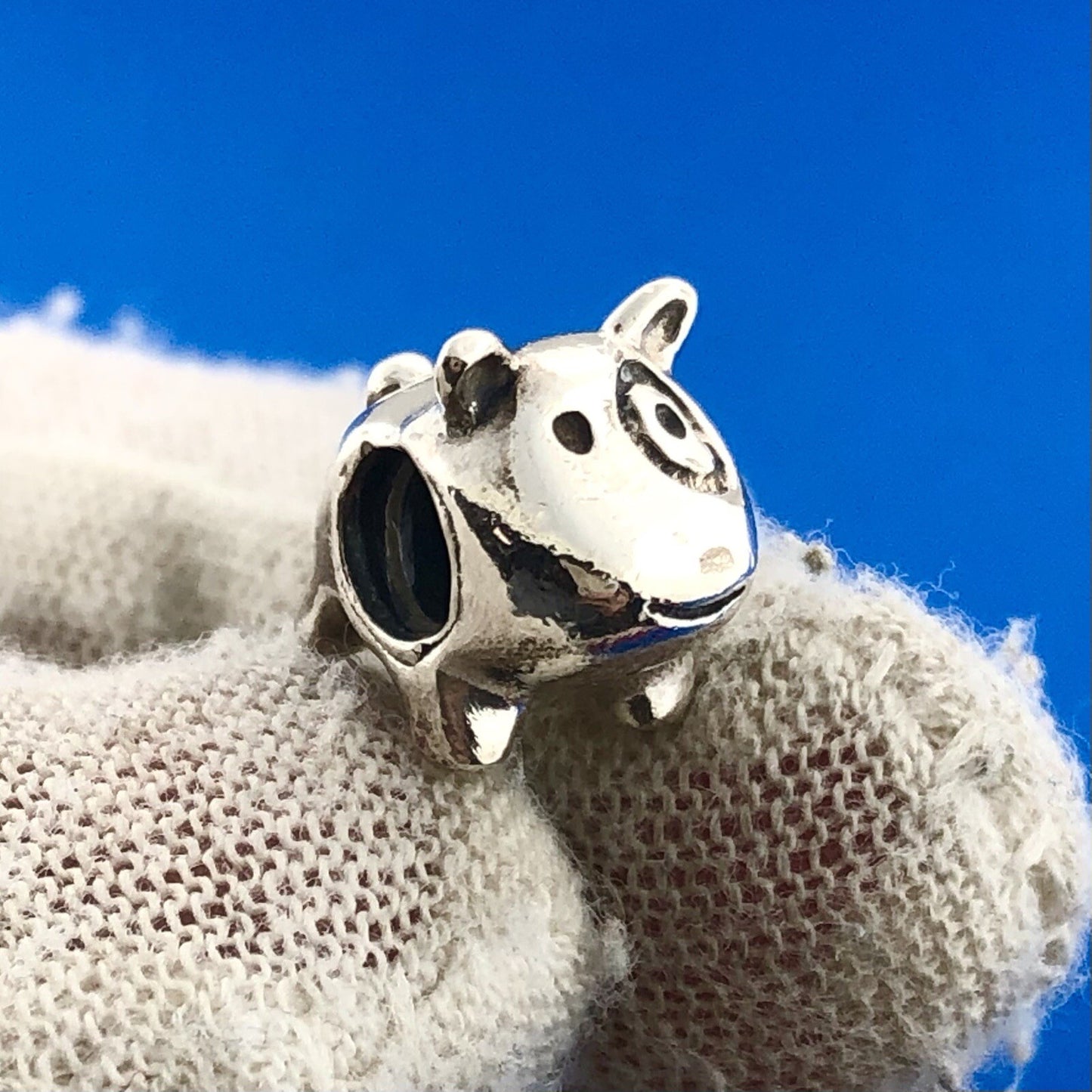 Authentic PANDORA Moments 925 Sterling Silver 790258 Spot The Dog Charm