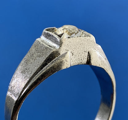 Vintage 925 Sterling Silver Round Cubic Zirconia Unisex Textured Cocktail Ring