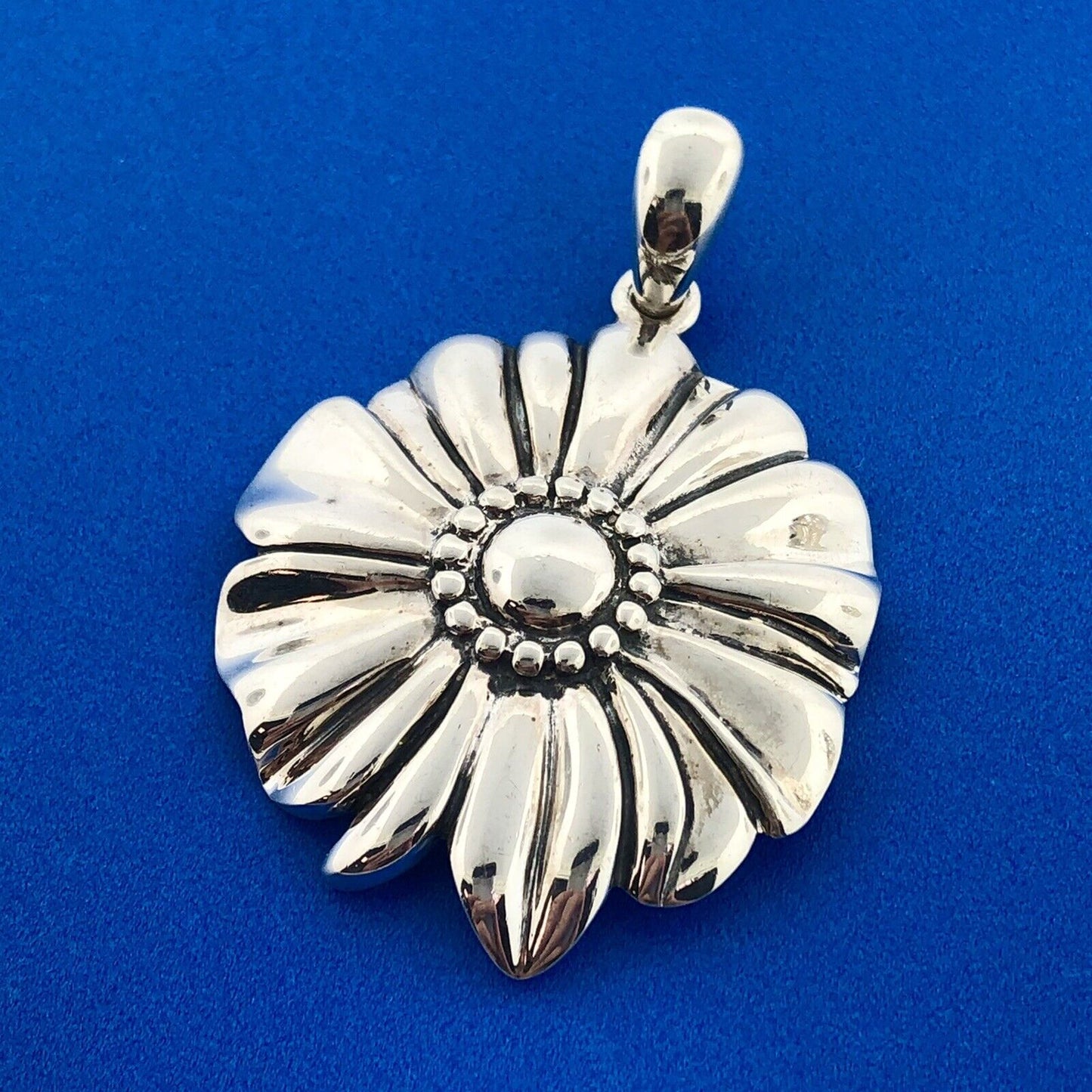 Designer ATI Stunning Sterling Silver 925 Floral Petal Flower Dangle Pendant