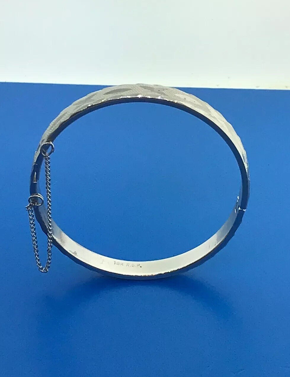 Retro 18K White Rolled Gold Plated X O Diamond Cut Etched Hinged Cuff Bracelet