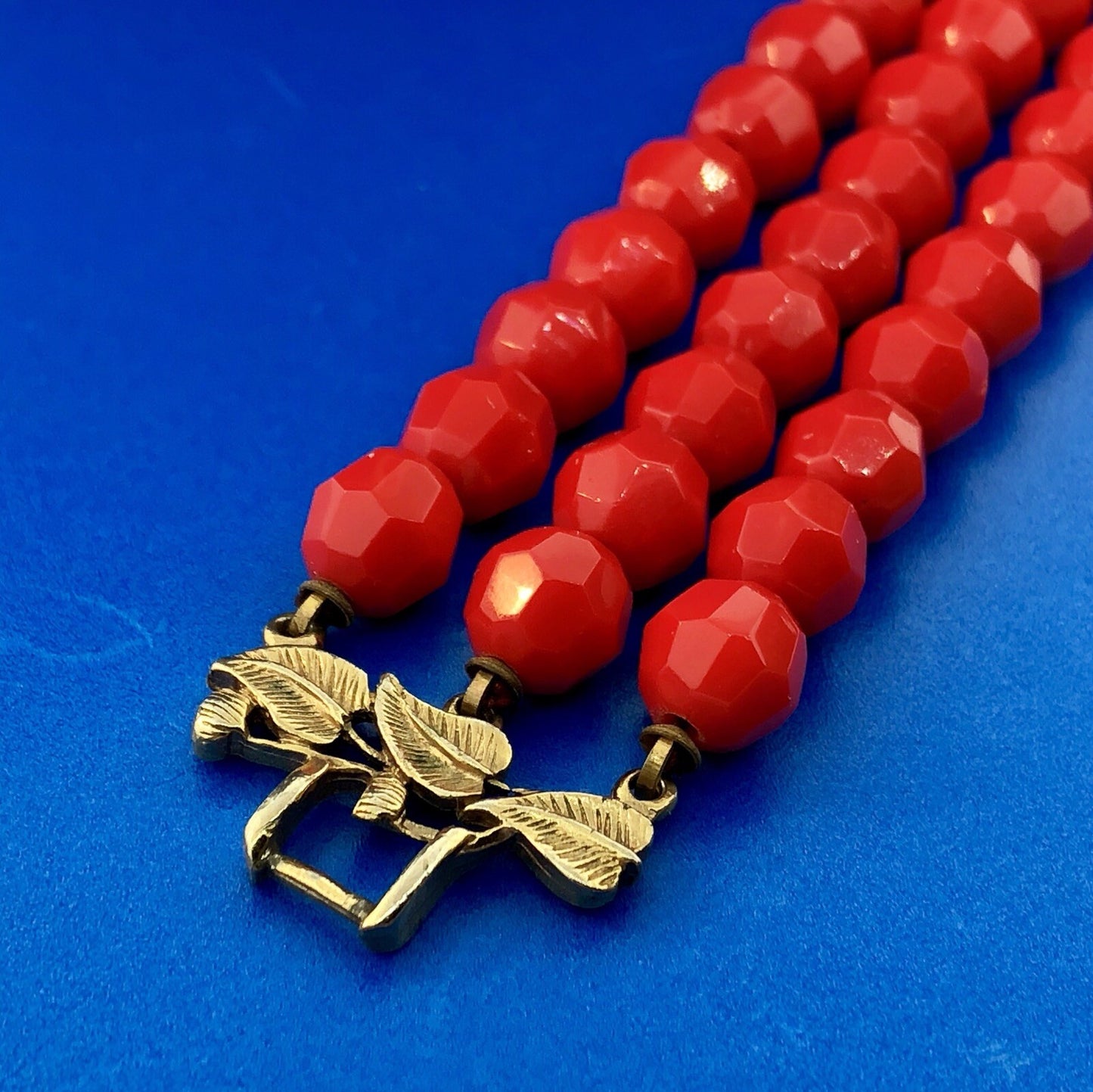 Vintage Gold Tone Red Jet Bead Three Strand Leaf Motif Link Bracelet