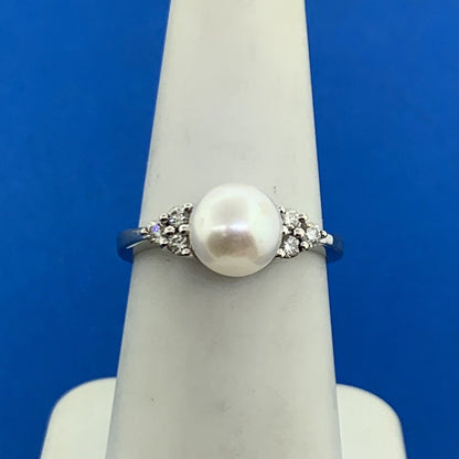 Designer 14K White Gold Pearl Solitaire Diamond Accents Cocktail Ring