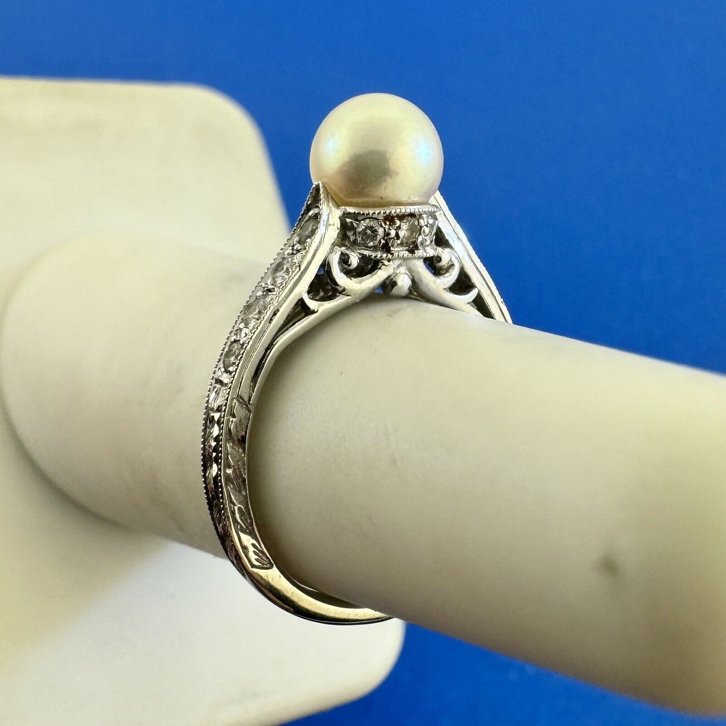 Vintage 14K White Gold Pearl Solitaire Diamond Accented Cocktail Ring