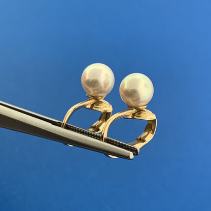 Gorgeous 14k Yellow Gold Cabochon 6.5mm White Pearl Leverback Drop Earrings