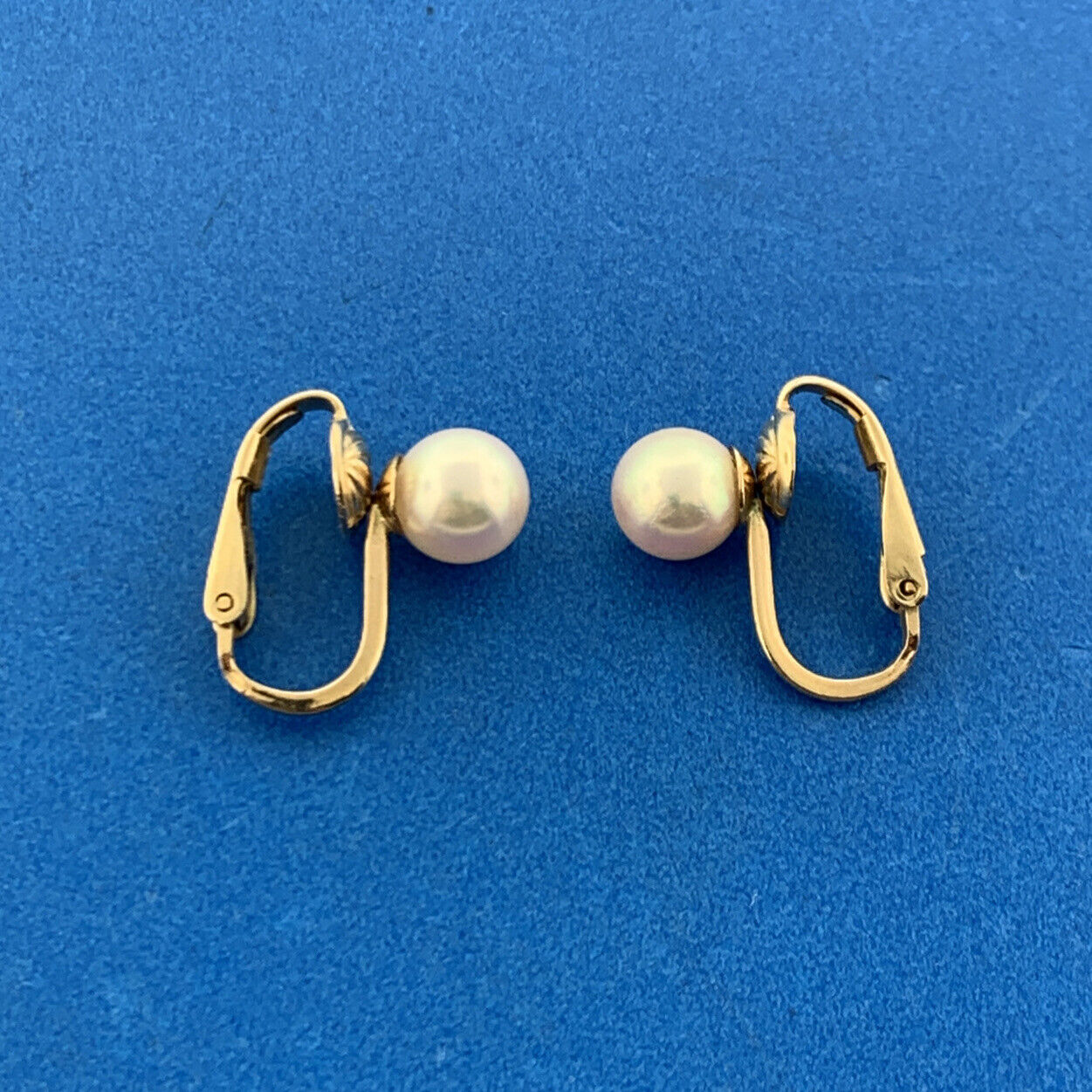 Gorgeous 14k Yellow Gold Cabochon 6.5mm White Pearl Leverback Drop Earrings