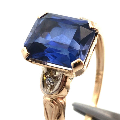 Vintage 14K Yellow Gold Emerald Cut Blue Sapphire Diamond Accent Occasion Ring