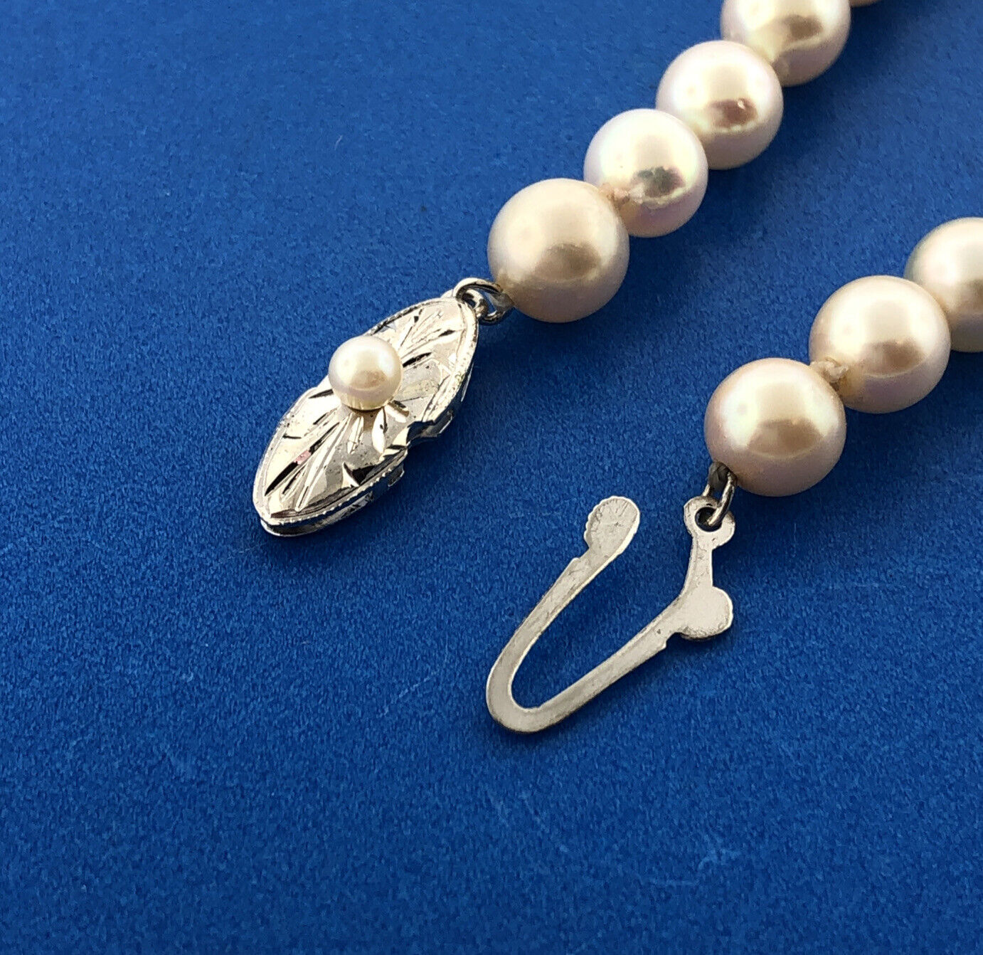 Vintage Silver Hand Knotted 6.5 mm Pearl Bridal Communion Evening Necklace