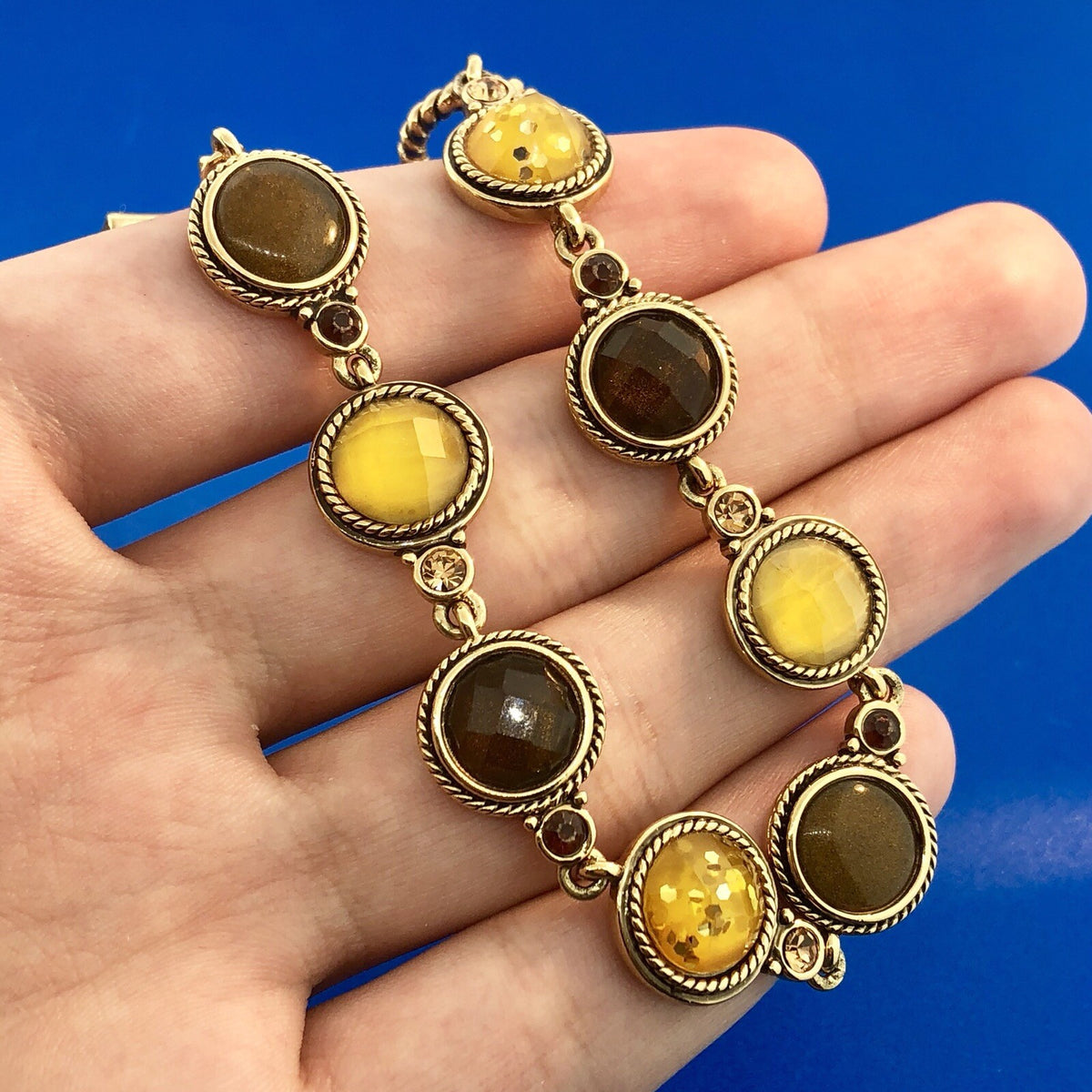 Ladies Gold Tone Brown Gold Amber Fauceted Resin Bead Panel Toggle Bracelet
