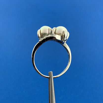 Vintage 14K White Gold Pearl Duo Diamond Accented June Anniversary Cocktail Ring