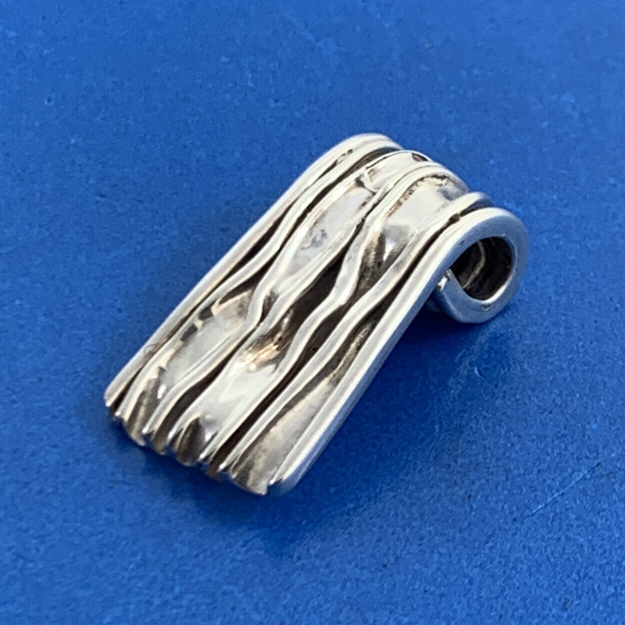 Designer 925 Sterling Silver Banner Ribbon Textured Modernist Pendant