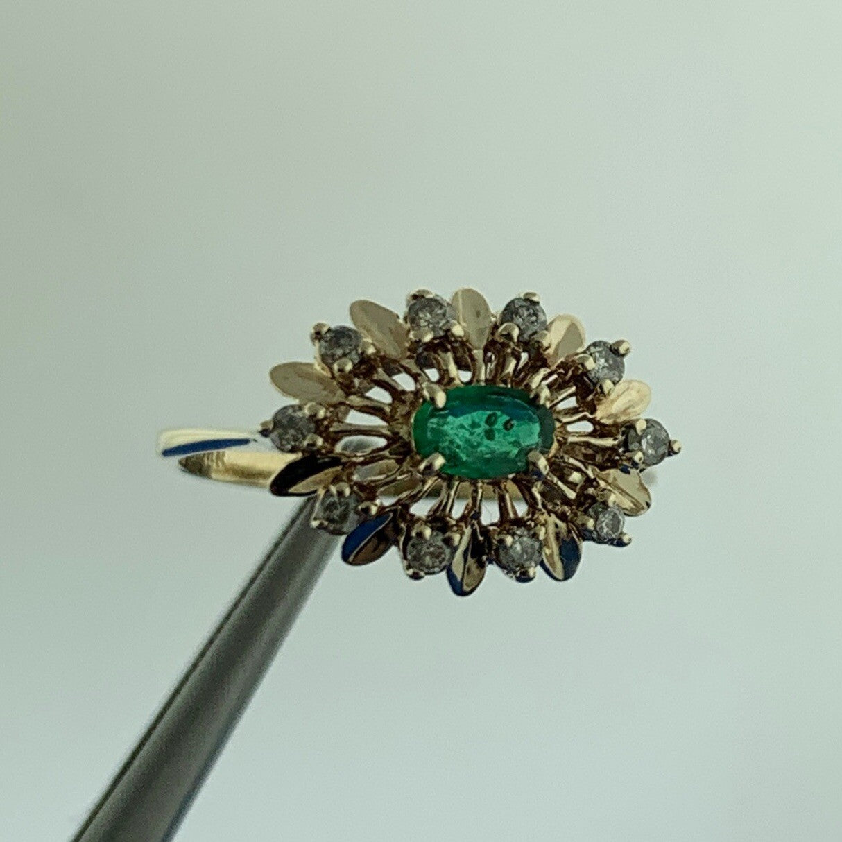 Vintage 14K Yellow Gold Oval Emerald Diamond Starburst Halo May Anniversary Ring