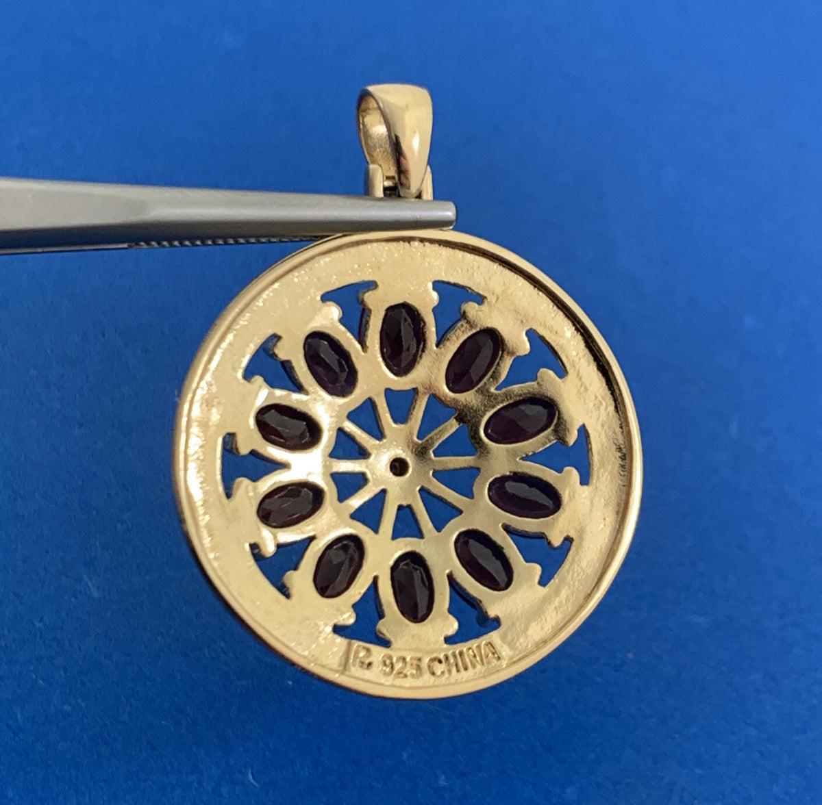 Designer Vermeil 925 Sterling Silver Oval Garnets Diamond Accent Round Pendant