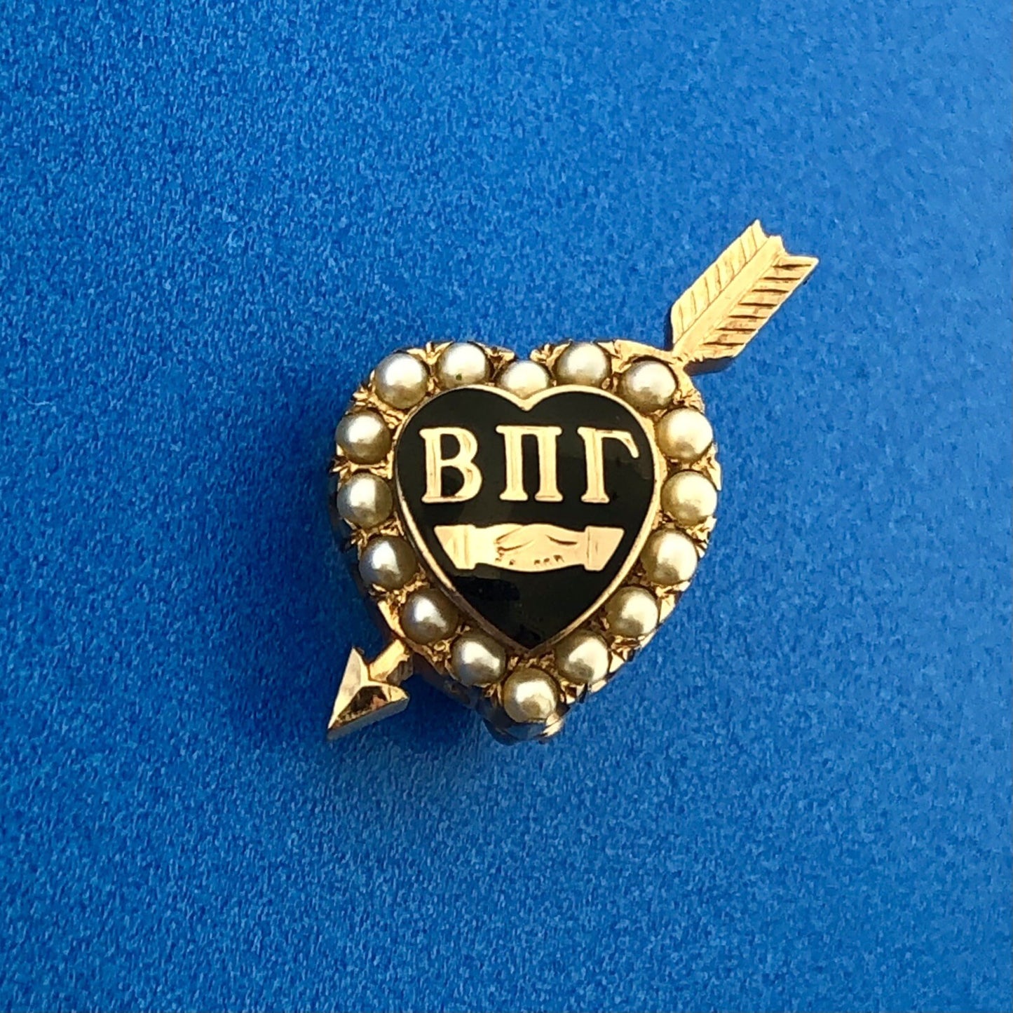 14k Yellow Gold Black Enamel Shell Pearl Beta Pi Gamma Arrow Heart Greek Pin