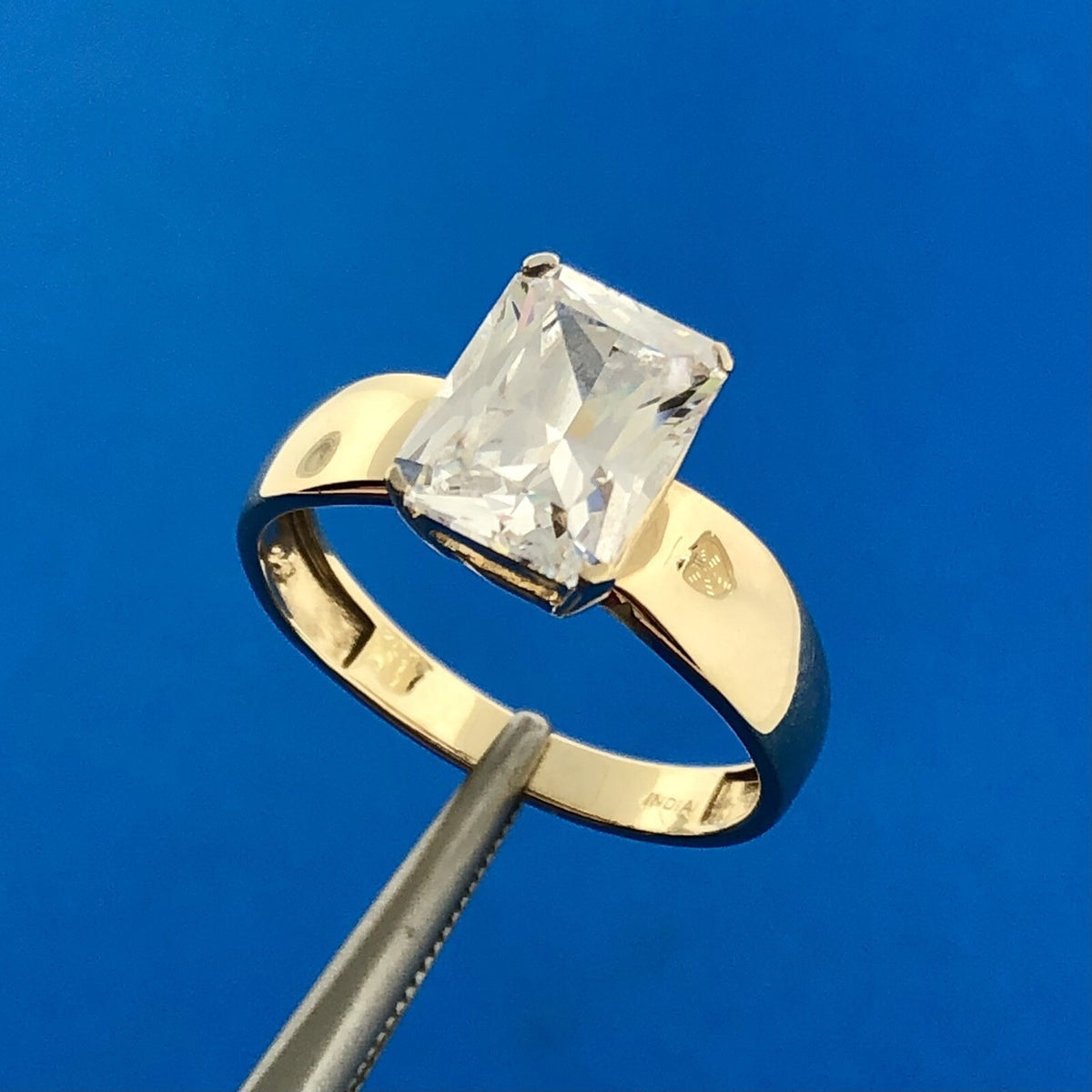 Designer JWBR 14k Yellow Gold Radiant Cut Cubic Zirconia Soliatire Ring Size 7
