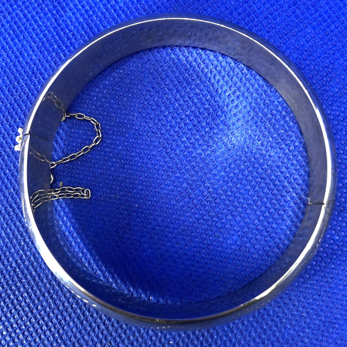 Designer EURS 925 Sterling Silver Leaf Scroll Design Closed Hinged Cuff Bracelet