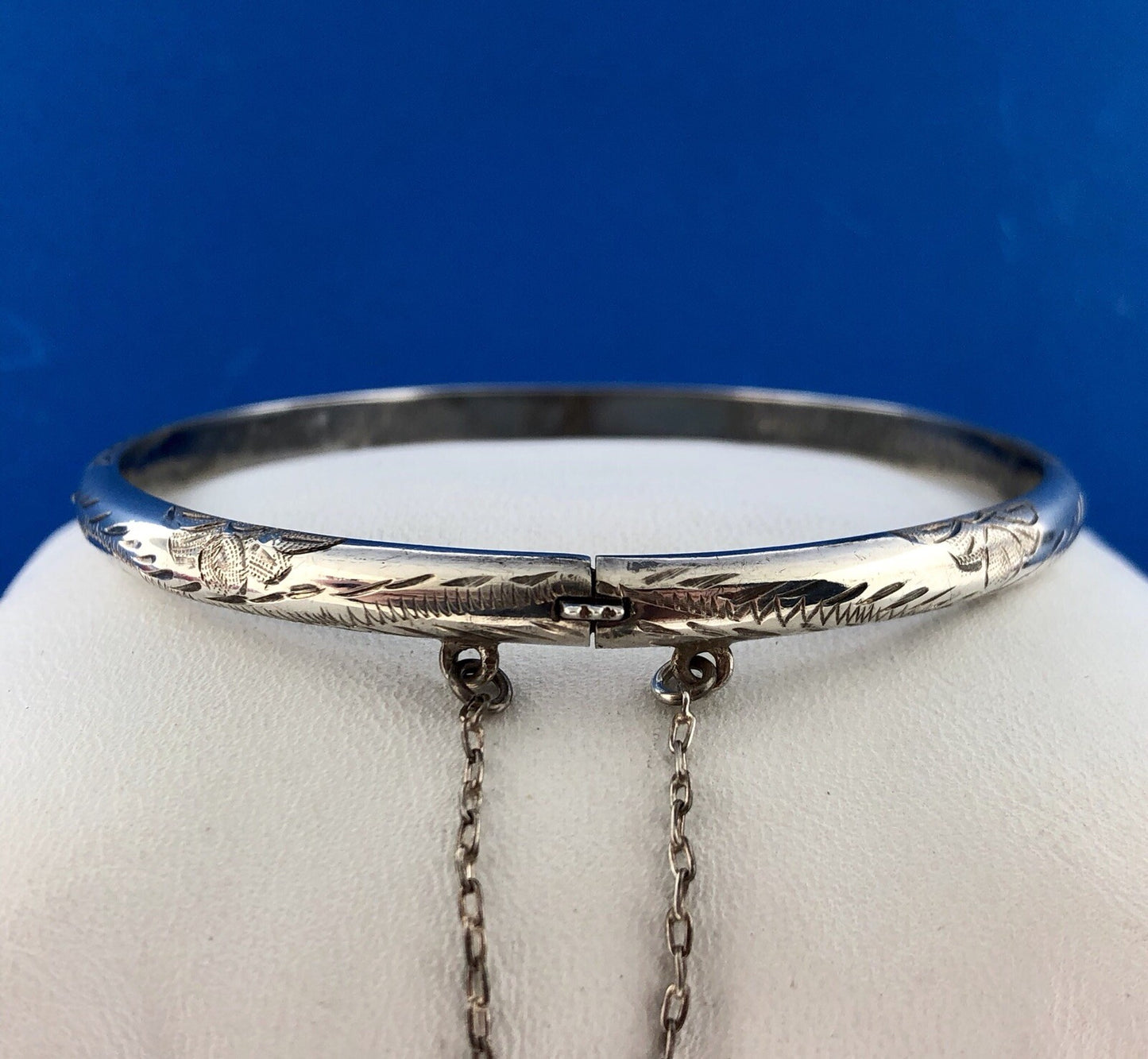 Vintage Sterling Silver 925 Floral Scroll Engraved Bangle Bracelet