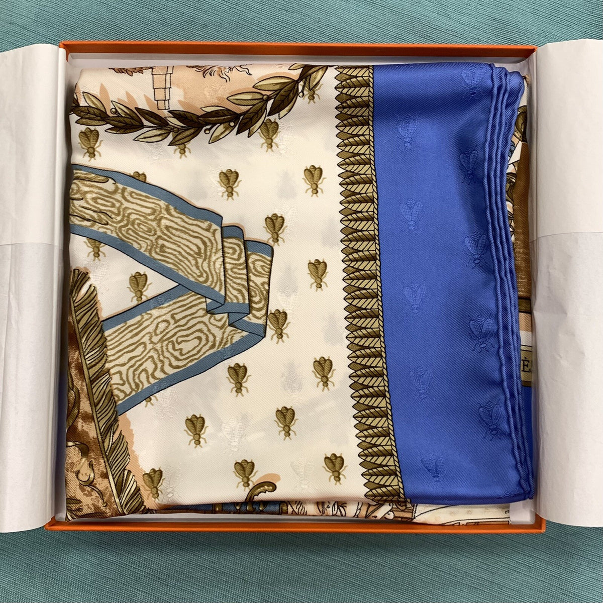 Hermes Carre 90 100% Silk Twill Napoleon Periwinkle Insect Bee Neckerchief Scarf