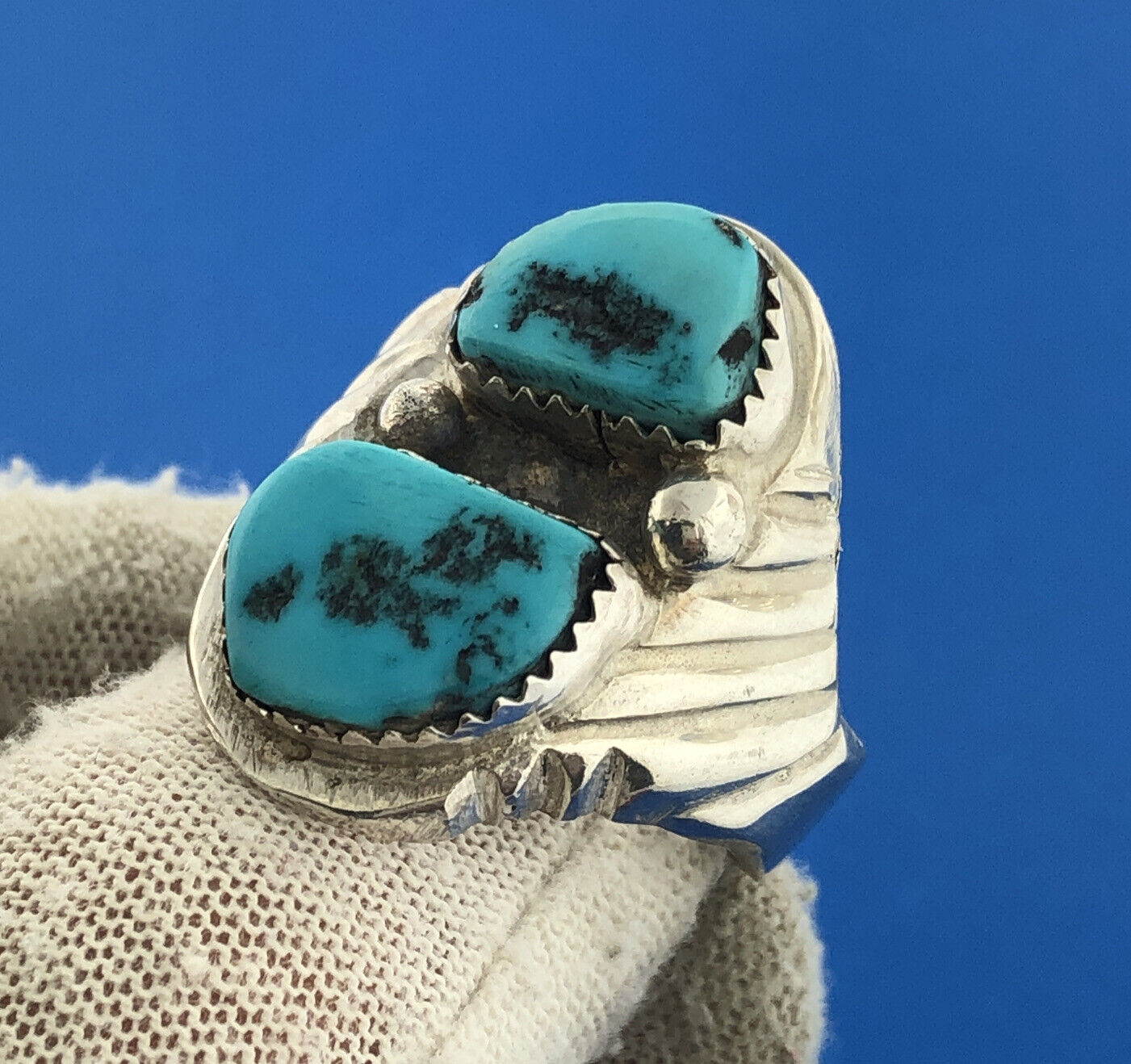Native American Signed R Sterling Silver Chunky Turquoise Cabochon Unisex Ring