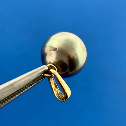 Designer 18K Yellow Gold Black Gray Pearl Solitaire Charm Pendant 9.8mm