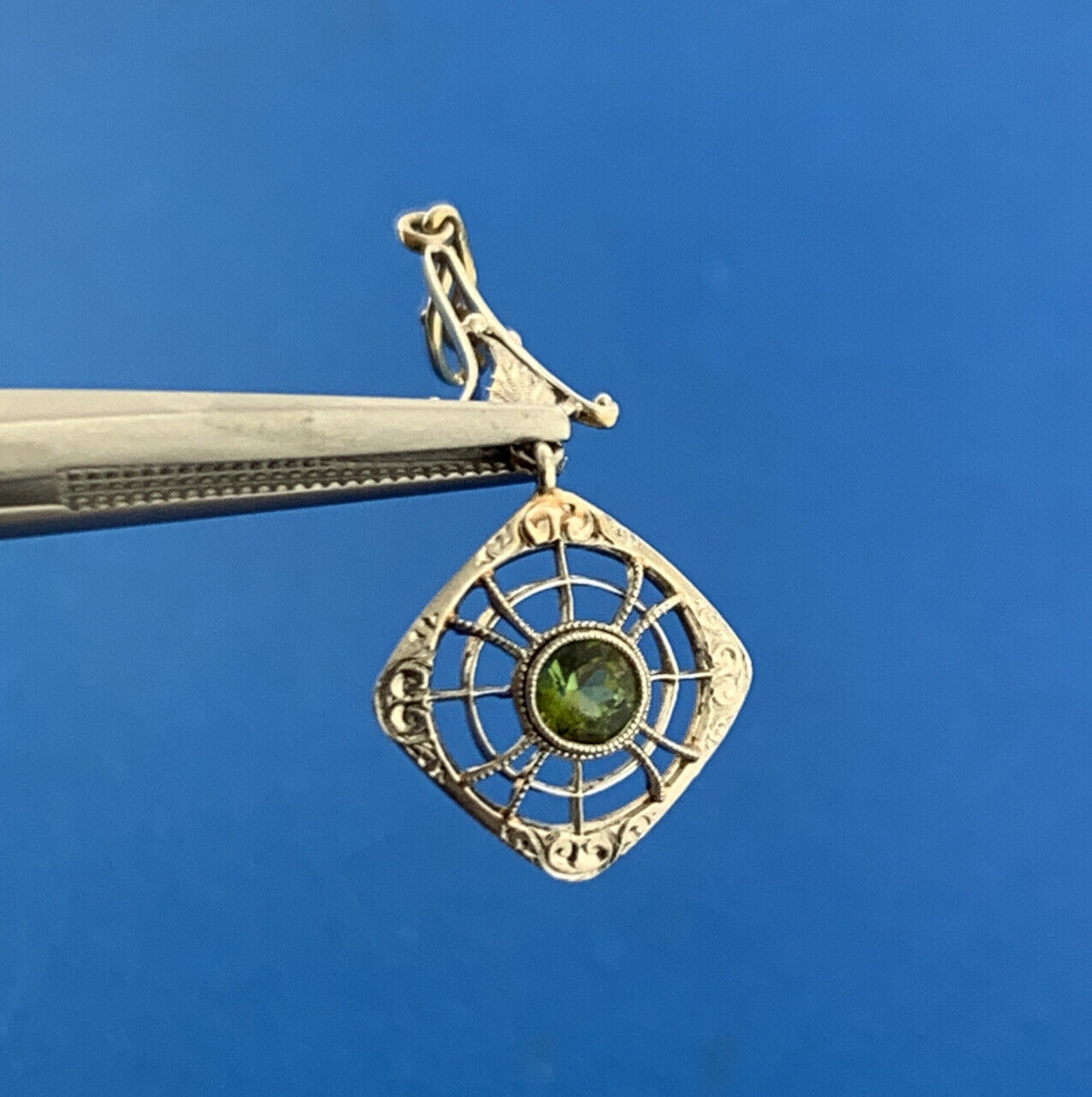 Art Deco 14K White Gold Peridot August Anniversary Filigree Scroll Drop Pendant
