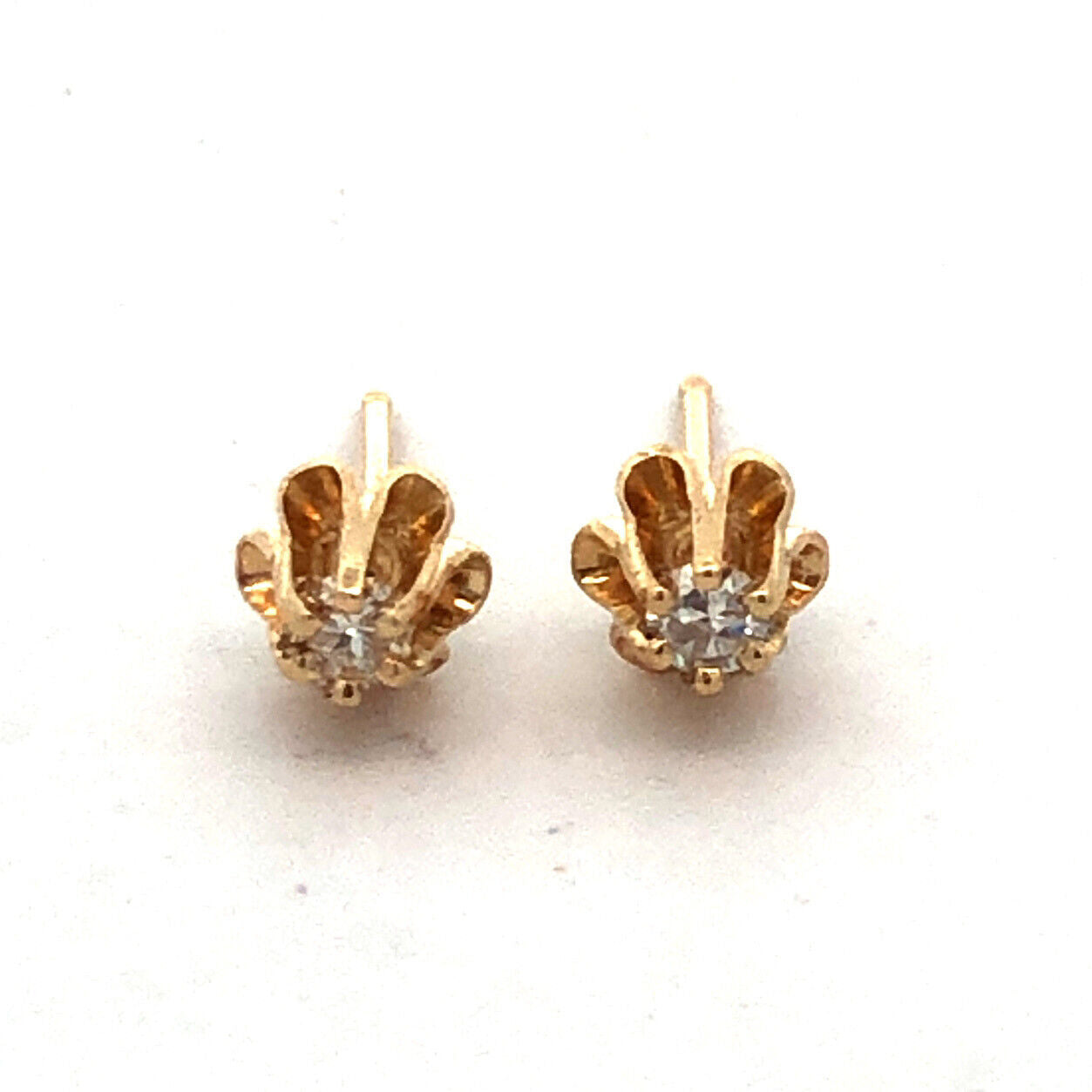 14K Yellow Gold Round Diamond Buttercup Flower Solitaire Stud Earrings