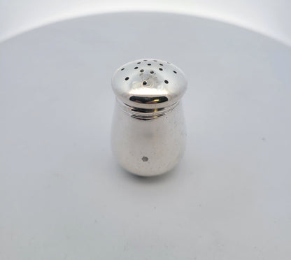 Vintage Wolfenden Sterling Silver 4 Individual Salt Pepper Shakers Original Box