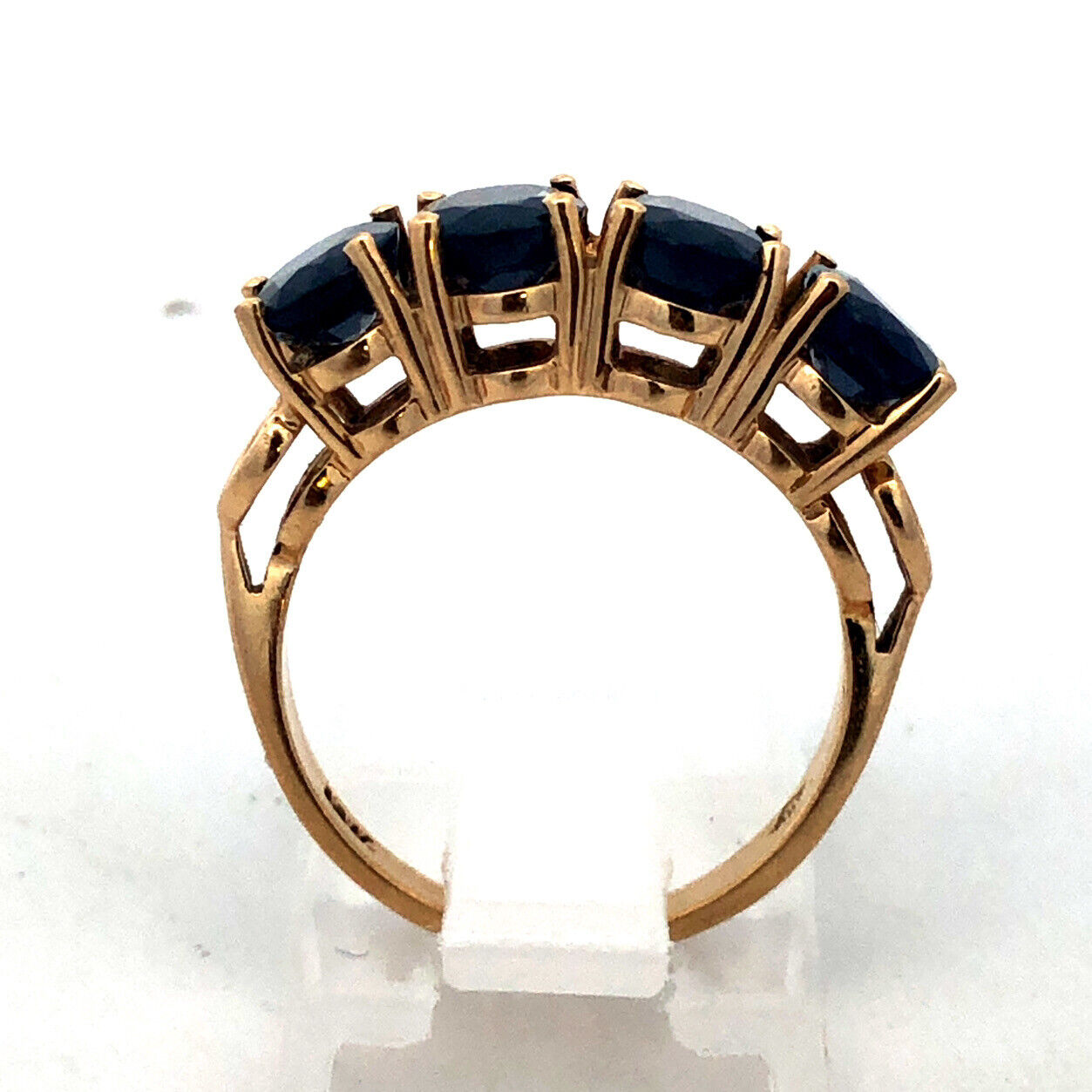 10k Yellow Gold 4 Carat Sapphire Ring