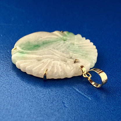 Vintage 18K Yellow Gold Carved White Green Jade Jadeite Oriental Disc Pendant