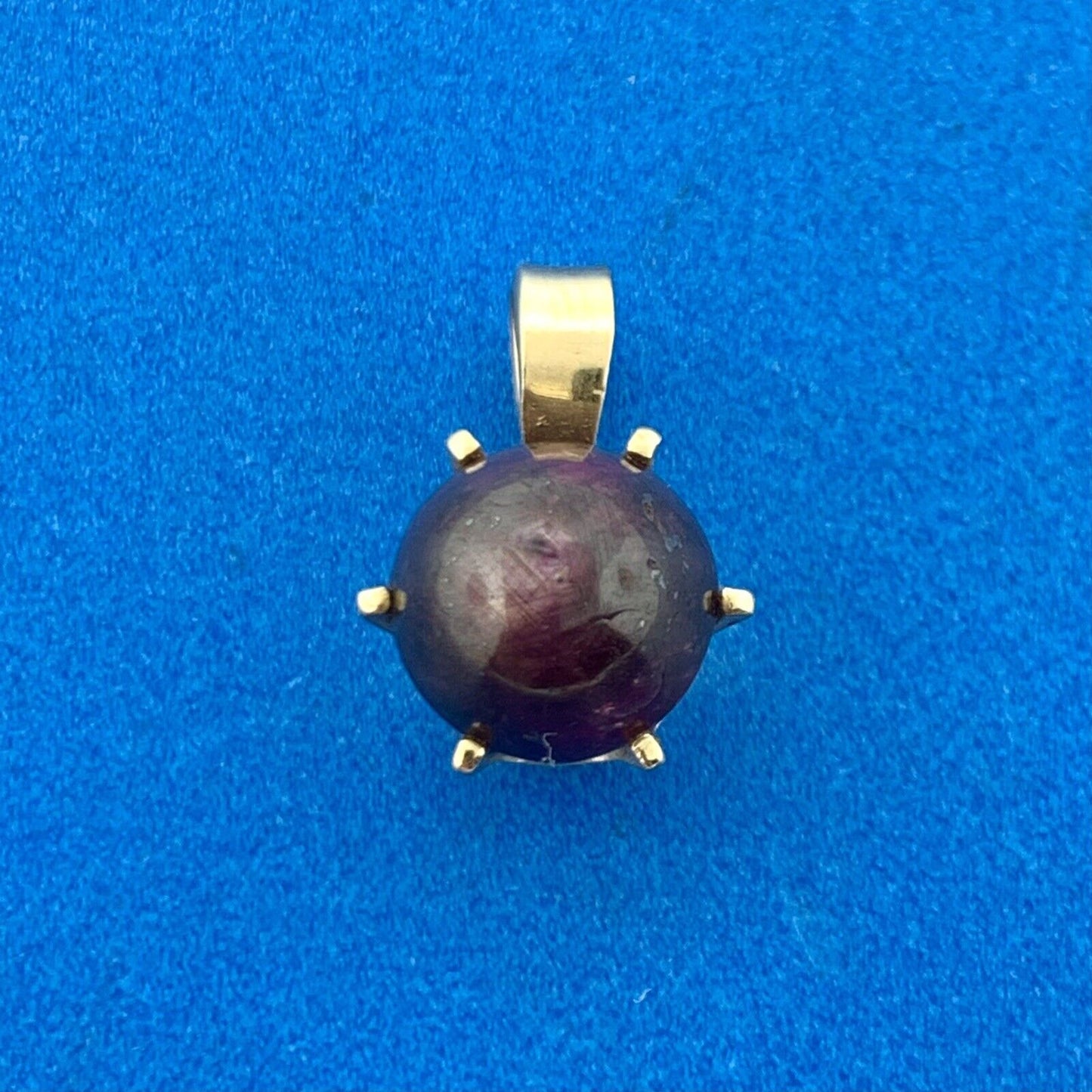 14K Yellow Gold Burgundy Purple Star Sapphire Solitaire Charm Pendant
