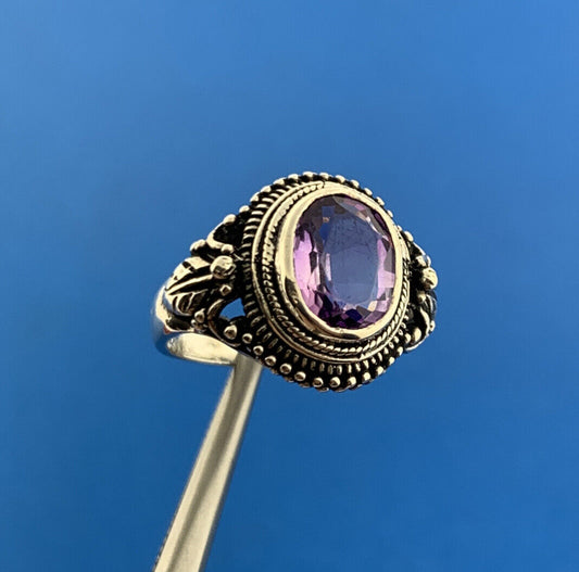 Vintage 925 Sterling Silver Oval Amethyst Solitaire February Occasion Ring