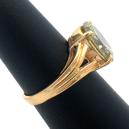 Gorgeous 14k Yellow Gold Oval Cut Green Peridot August Anniversary Ring Size 6.5