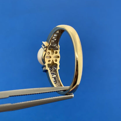 Designer 10K Yellow Gold Pearl Diamond Accented Size 7 Ring