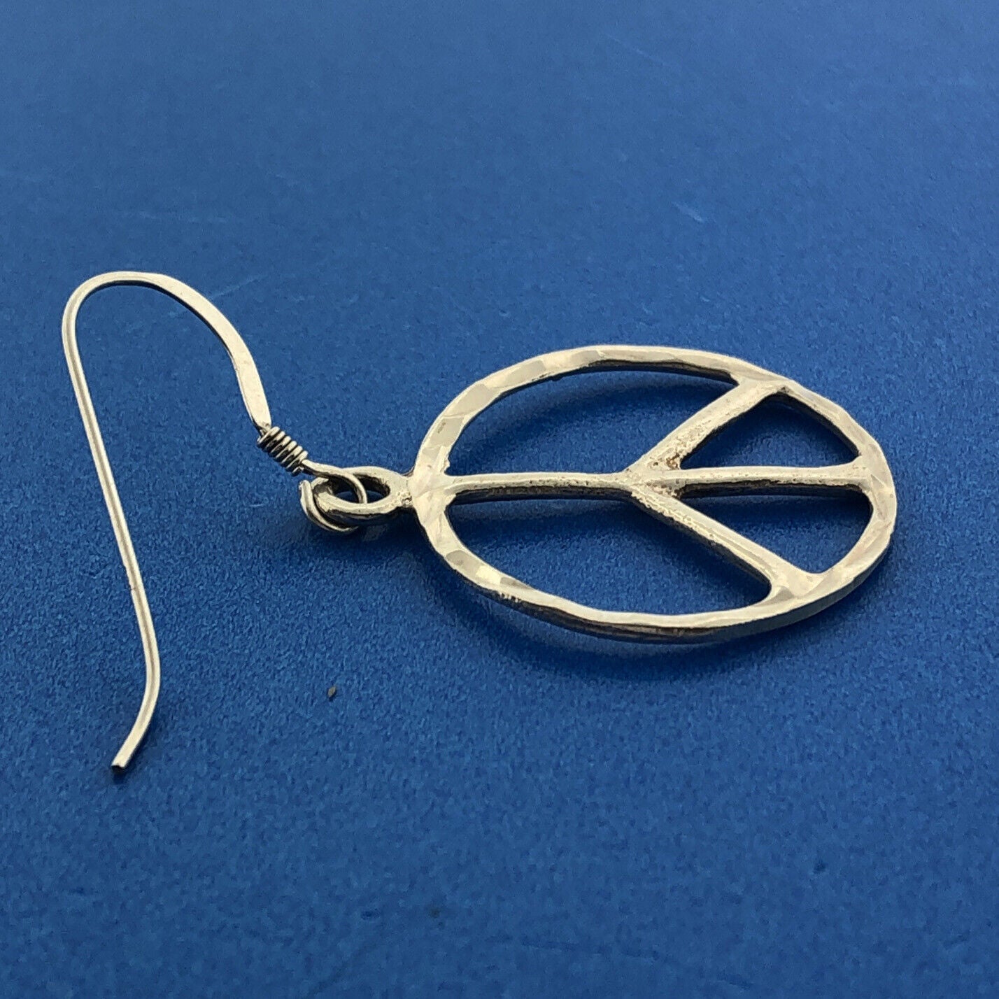 Retro 925 Sterling Silver Hammered Textured Peace Sign Symbol Dangle Earrings