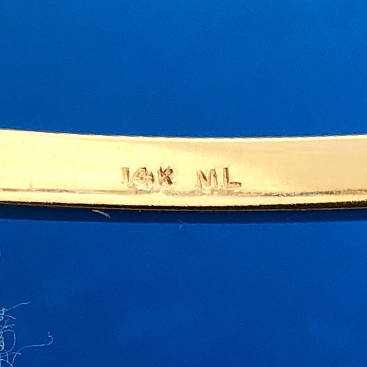 Stunning 14K Yellow Gold Diamond Sapphire September Hinged Bangle Bracelet
