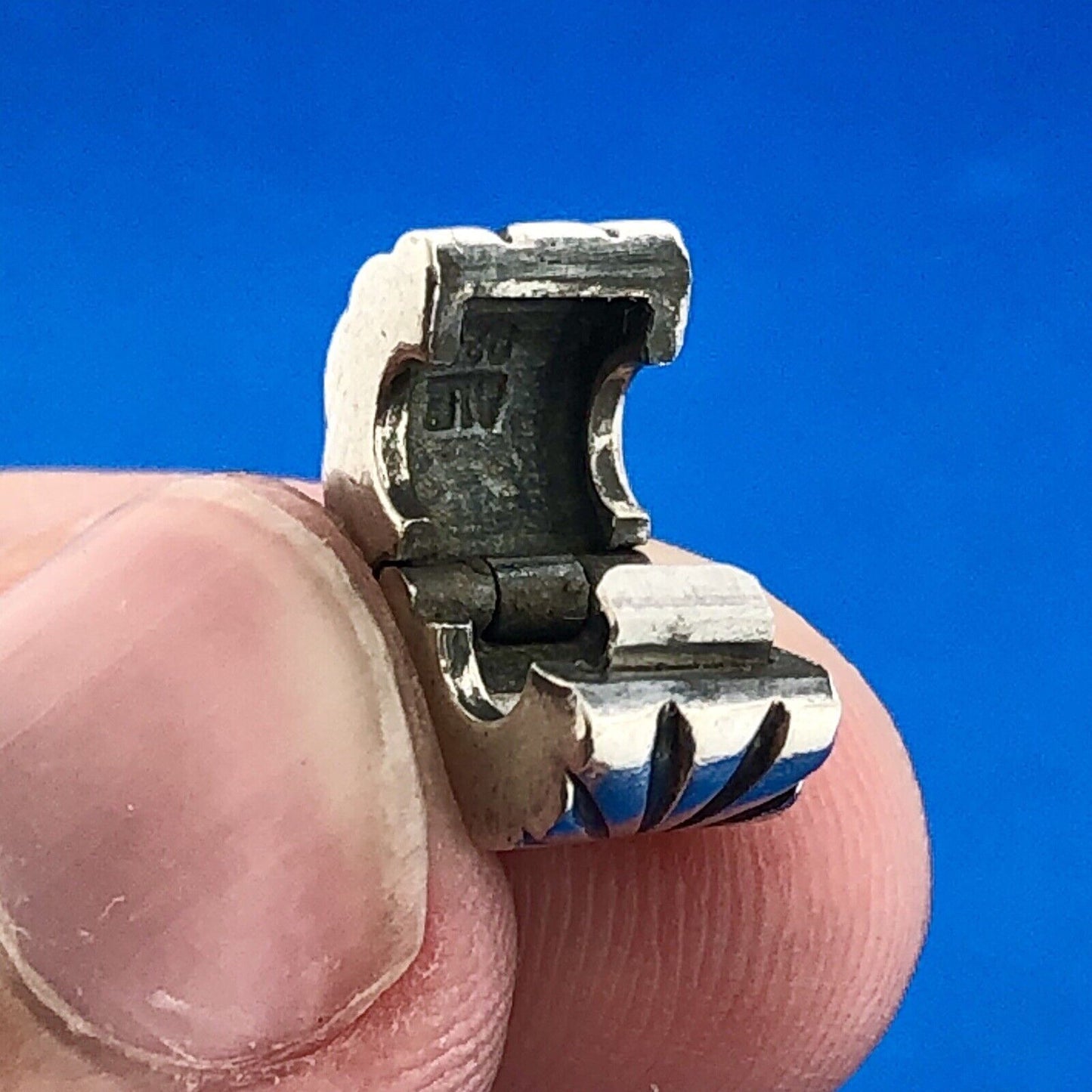 Authentic PANDORA 790210 Sterling Silver 925 Sunburst Retired Clip Charm