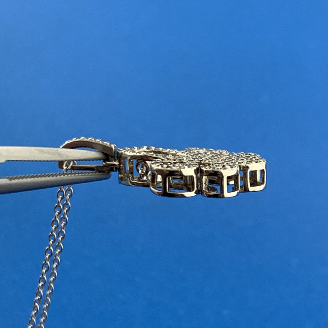 Designer 925 Sterling Silver Floating Cubic Zirconia Fleur De Lis Necklace