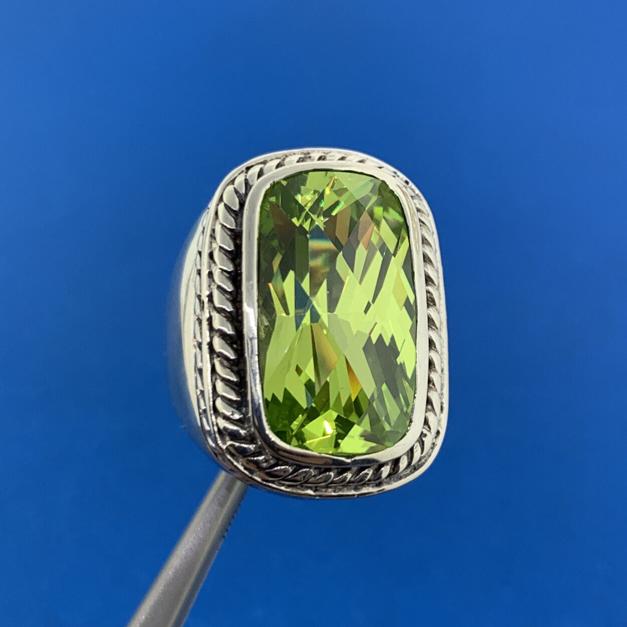 Designer 925 Sterling Silver Rectangle Cushion Cut Peridot Statement Finger Ring