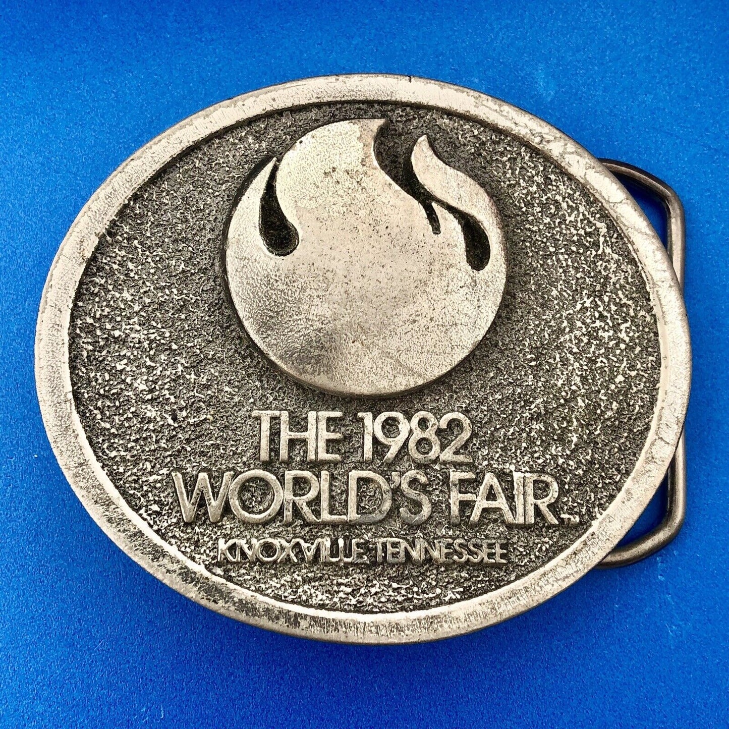 1982 Worlds Fair Logo Knoxville Tennessee Silver Tone Metal Oval Belt Buckle