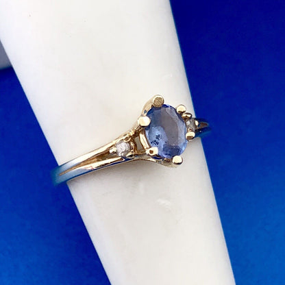 Vintage 14K Yellow Gold Oval Tanzanite Diamond Accent December Anniversary Ring