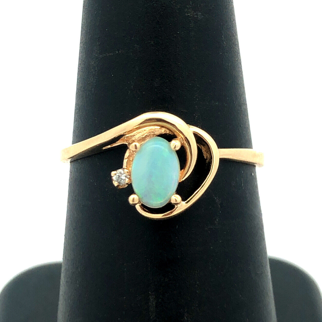 Designer FM 10K Yellow Gold Oval Opal Diamond Accent Occasion Anniversary Ring