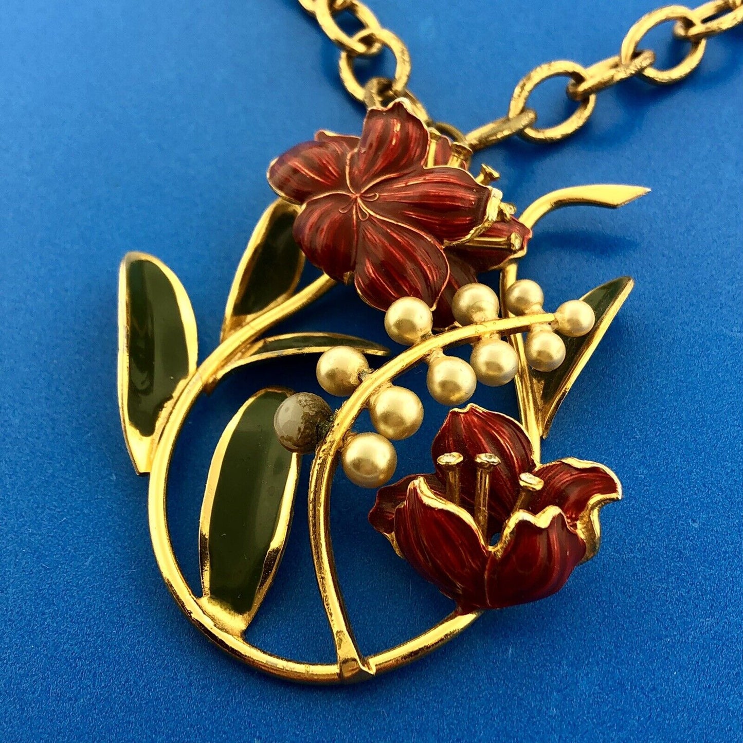 Mid Century Gold Tone Red Green Enamel Faux Pearl Rhinestone Floral Necklace