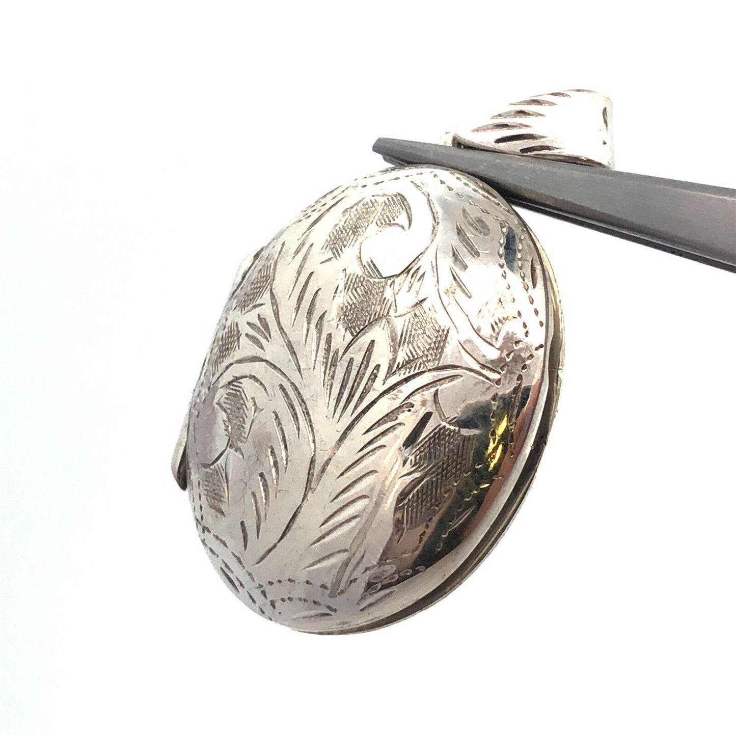 Vintage 925 Sterling Silver Etched Vine Filigree Oval Picture Locket Pendant